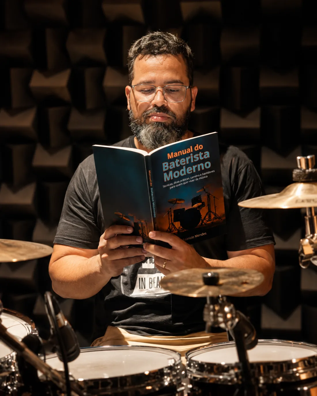 Mauricio Mendes — baterista profissional, autor do Manual do Baterista Moderno